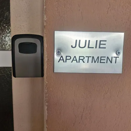 Julie 아파트 *