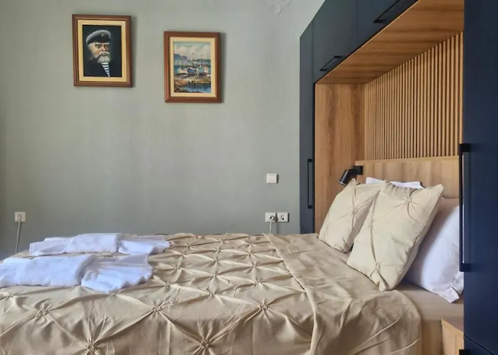 Julie * Leptokarya (Pieria)